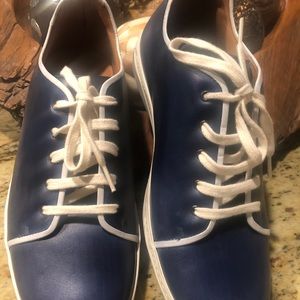Hot, trendy Blue casual shoes: new, never worn